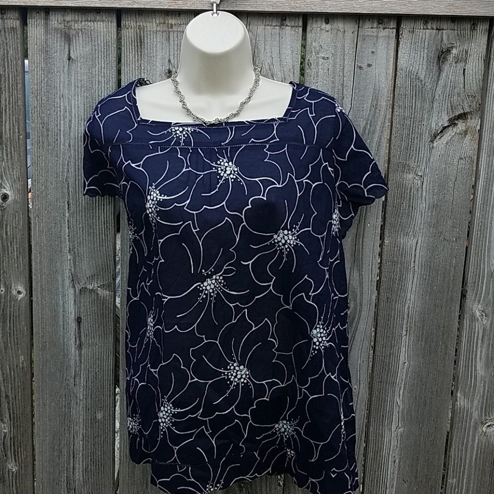 Gap Short sleeve Blouse NWT